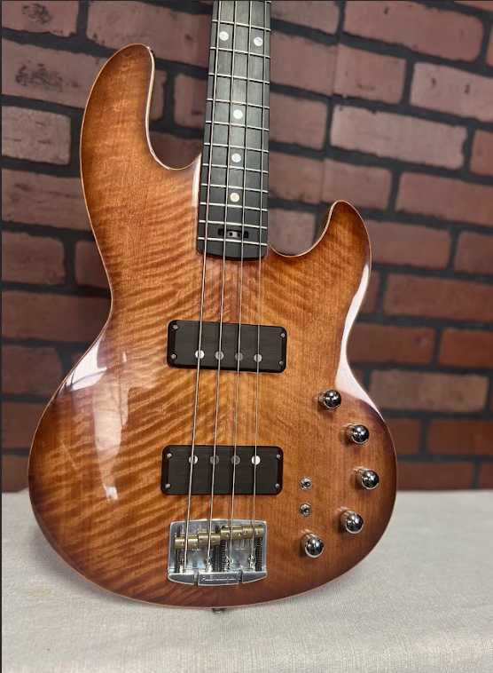 Form Factor Audio Wombat 4 Dark Amber Burst Flame Maple Top front angle