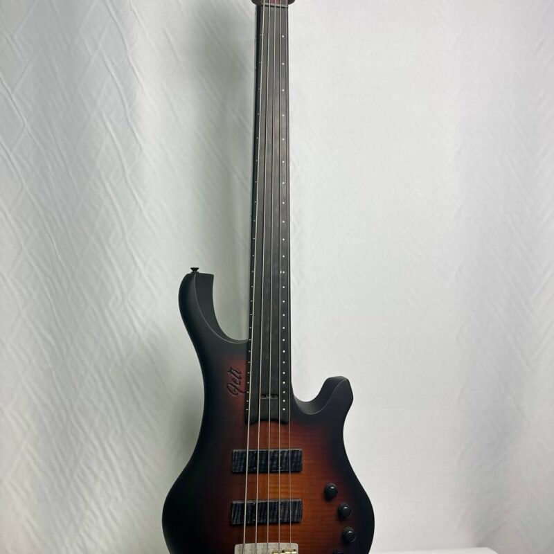 Feti Guitars — Premium 5-String Fretless Bass Handcrafted